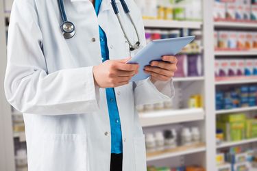 Photo d'un professionnel en pharmacie