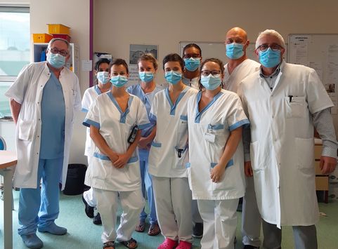Equipe du service de Chirurgie du CH de Bergerac - Agrandir l'image, .JPG 0,91Mo (fenêtre modale)